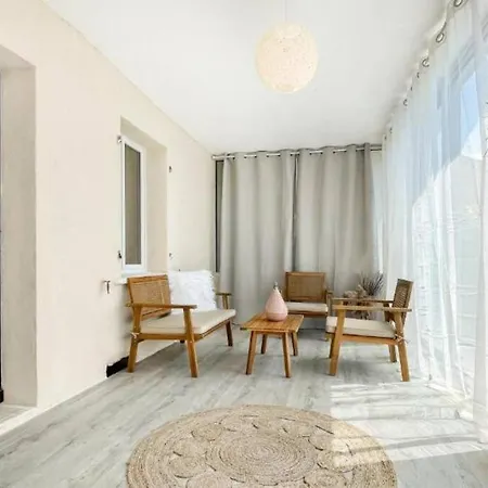 Les Hauteurs De Apartment
